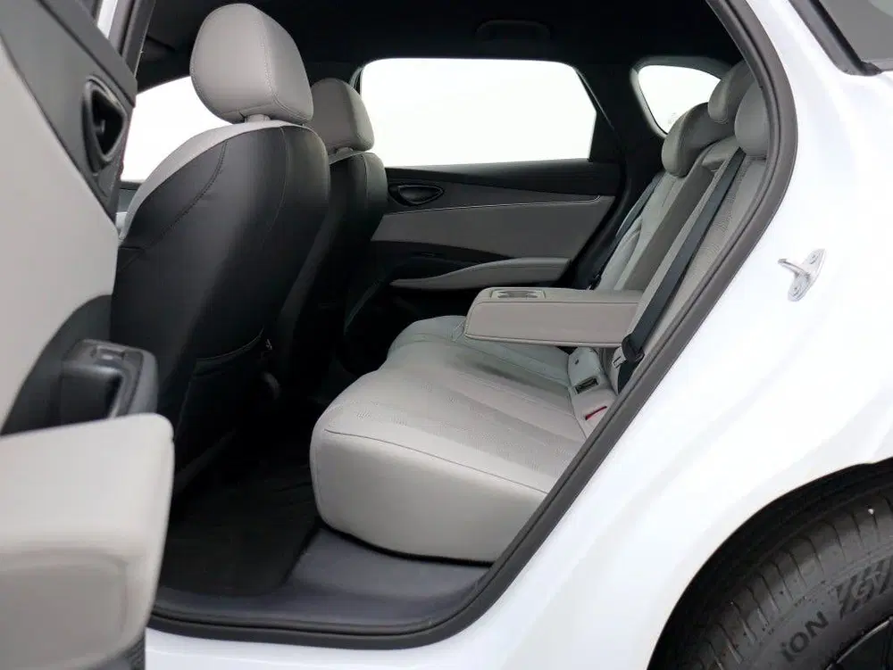 BYD Seal 6 1.5 DM-i Boost uit 2025, foto 15