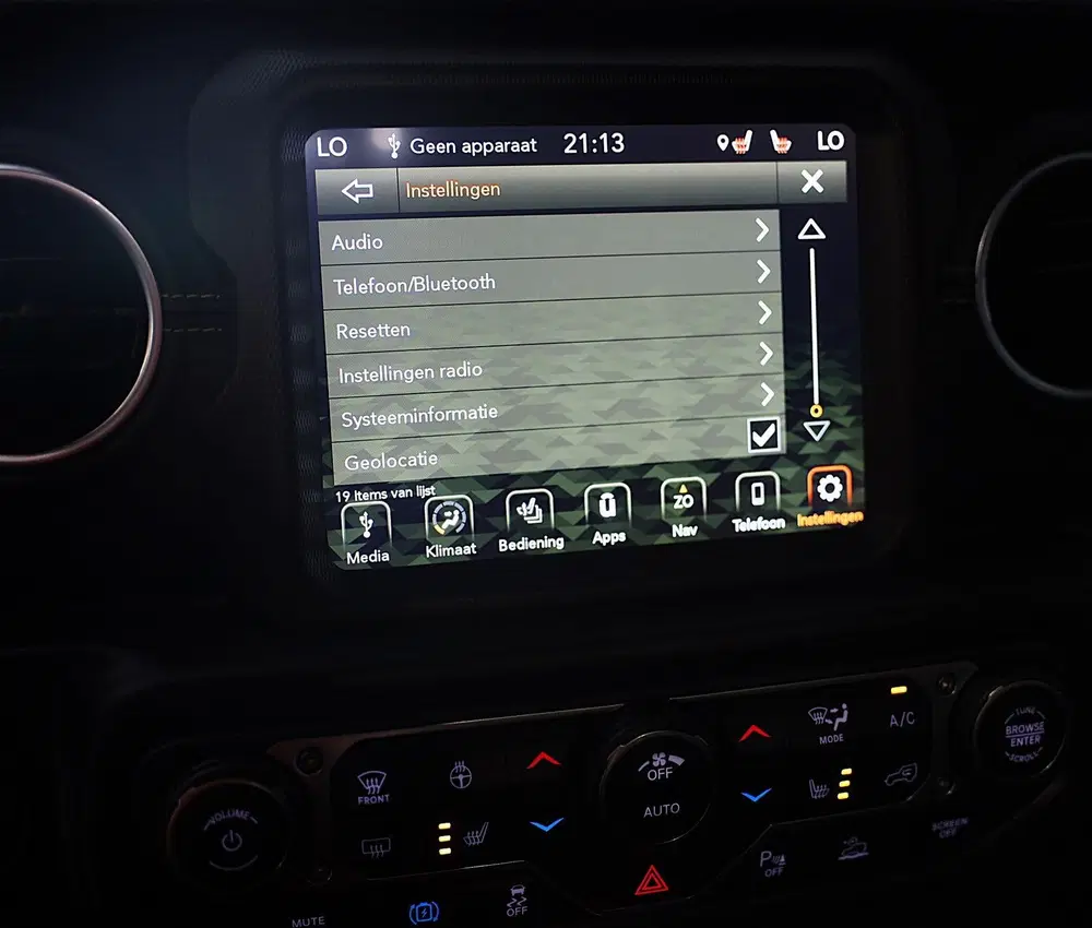 Jeep Wrangler 4xe 380 Sky One Touch uit 2022, foto 13