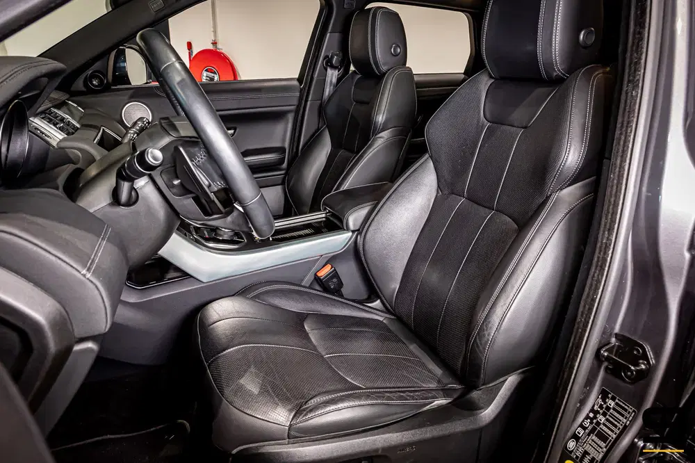 Land Rover Range Rover Evoque 2.0 Si4 HSE Dynamic uit 2019, foto 2