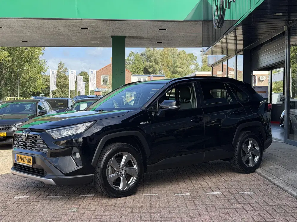 Toyota RAV 4 2.5 Hybrid First Edition APPLE CARPL uit 2019, foto 15