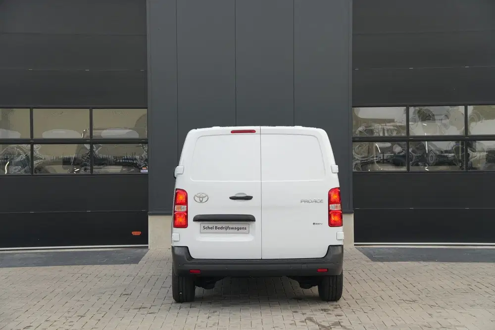 Toyota Proace Comfort Standard Range Long L2 uit 2026, foto 6