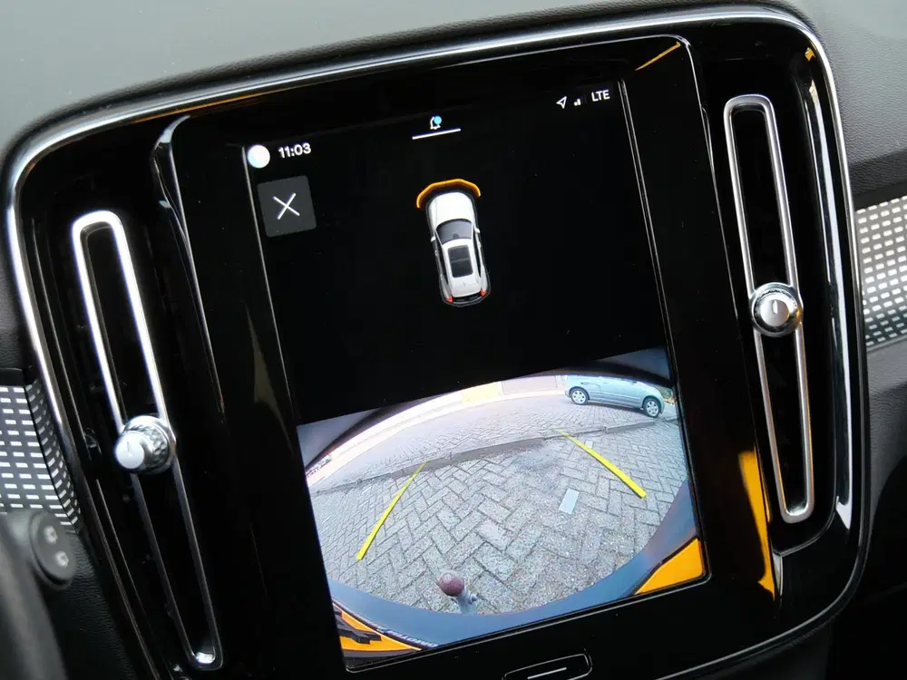 Volvo XC40 RECHARGE P8 AWD R-DESIGN uit 2021, foto 13