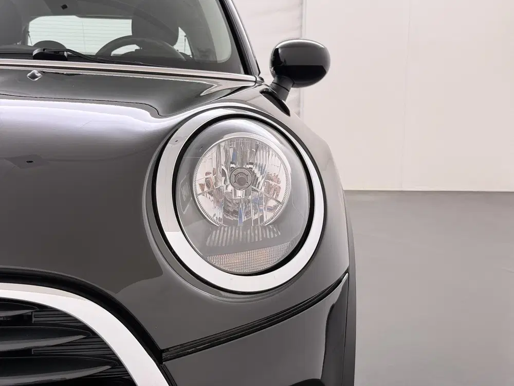 Mini Cooper 1.5 Cooper Navigatie uit 2019, foto 14