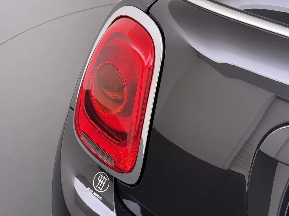 Mini Cooper 1.5 Cooper Navigatie uit 2019, foto 15