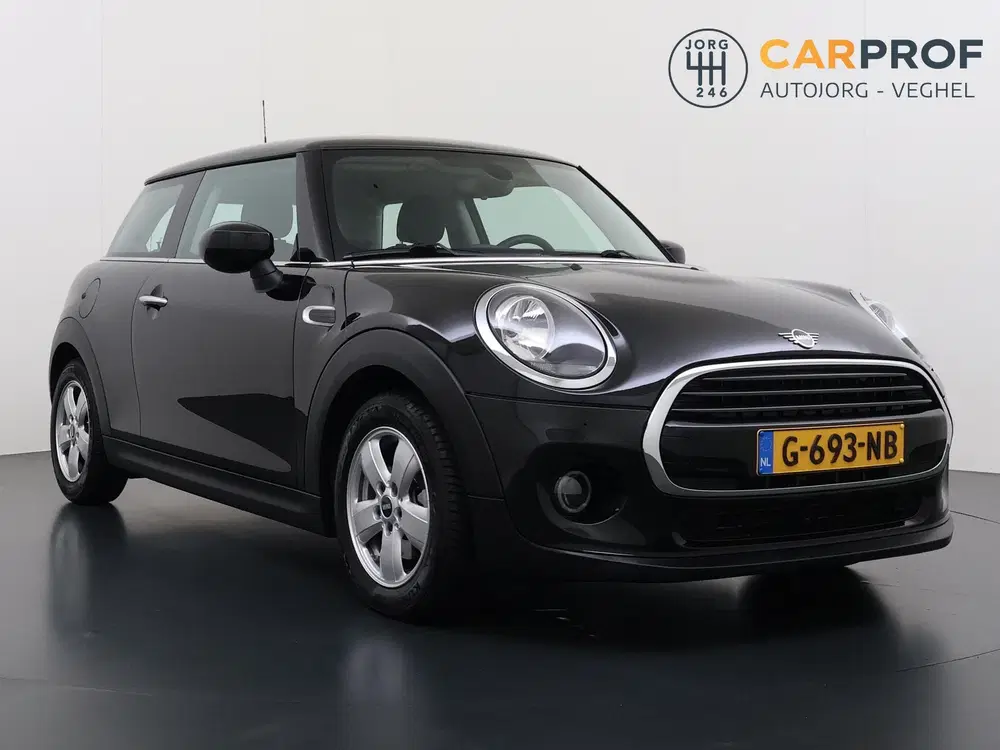 Mini Cooper 1.5 Cooper Navigatie uit 2019, foto 4
