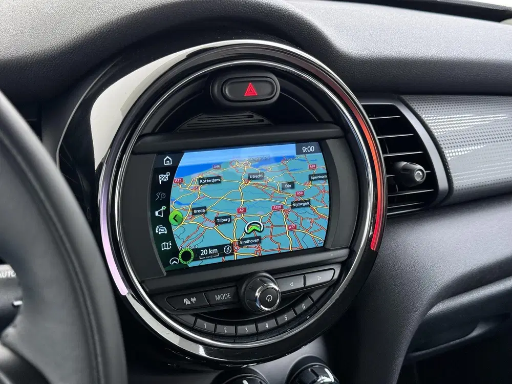 Mini Cooper 1.5 Cooper Navigatie uit 2019, foto 8