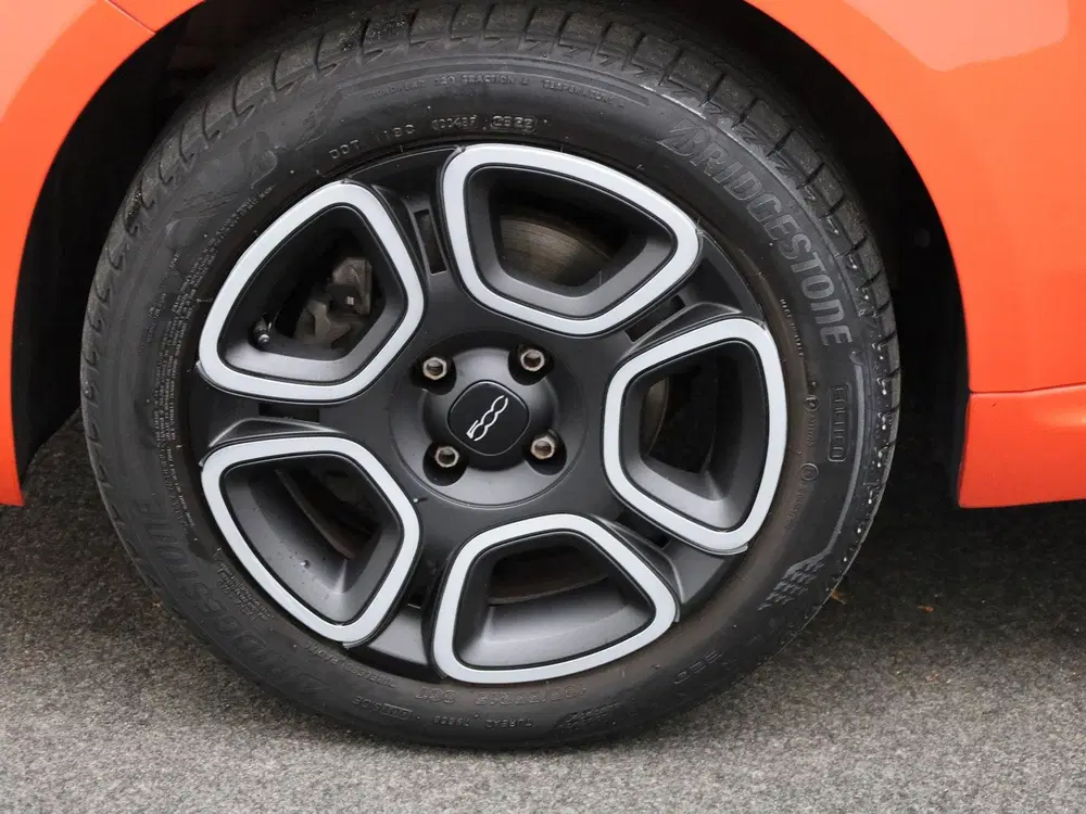 Fiat 500C 1.0 Hybrid Club uit 2022, foto 12
