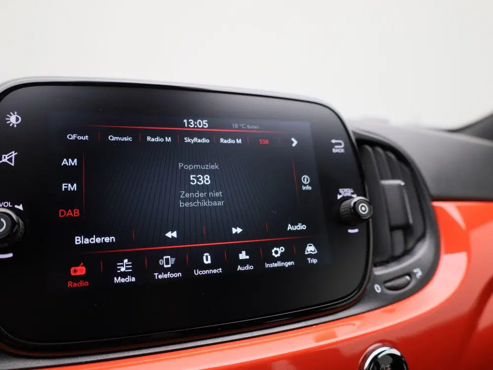 Fiat 500C 1.0 Hybrid Club uit 2022, foto 15
