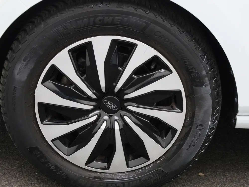 Ford Fiesta 1.0 EcoBoost Hybrid Titanium uit 2022, foto 12