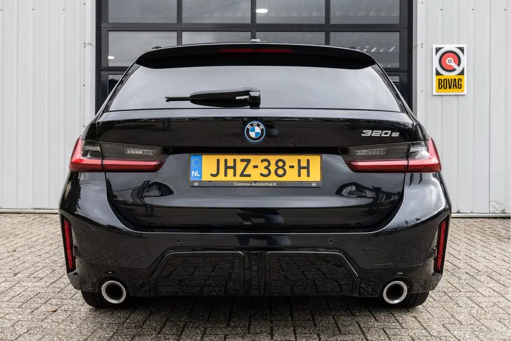 BMW 3-serie 3 Serie Touring 320e M Sport PanoHUD19inch uit 2023, foto 10
