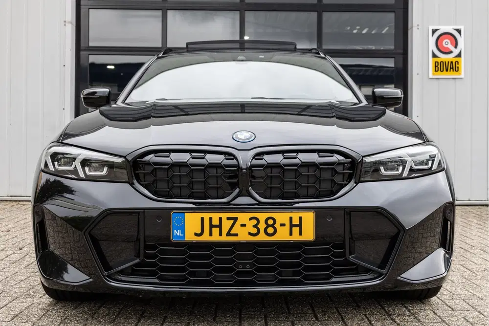 BMW 3-serie 3 Serie Touring 320e M Sport PanoHUD19inch uit 2023, foto 6