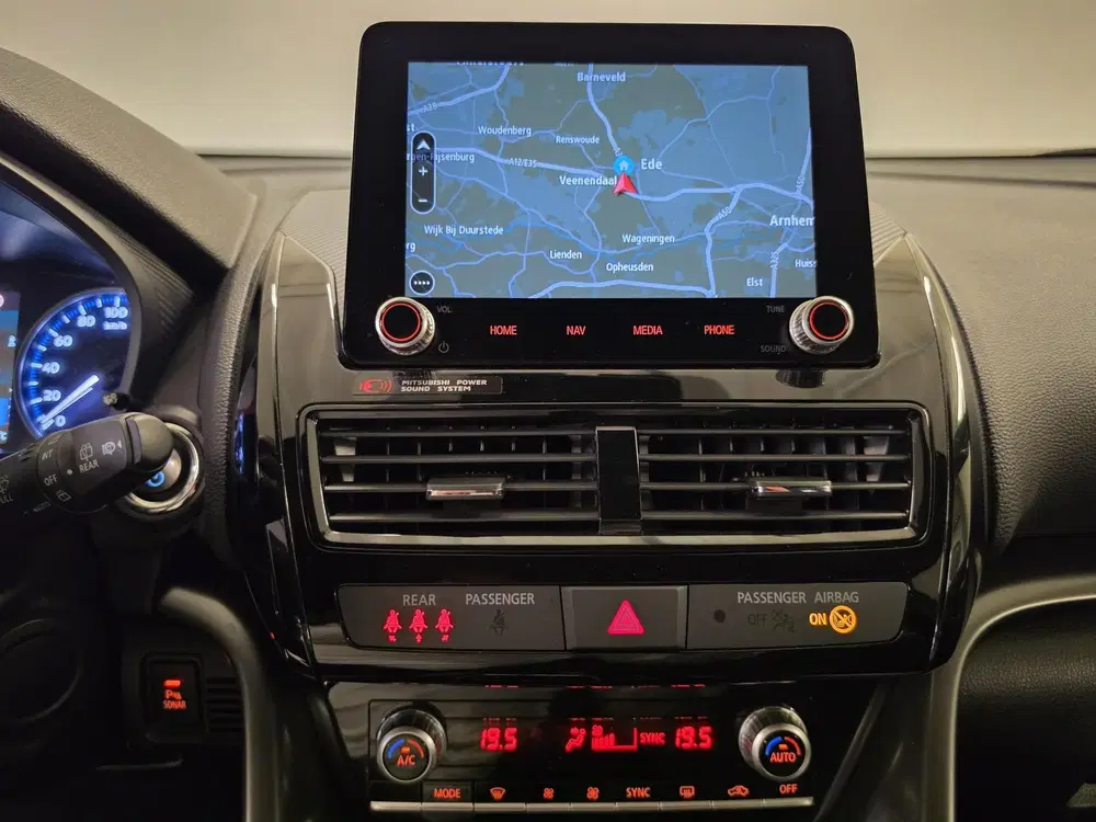 Mitsubishi Eclipse Cross 2.4 PHEV Black Edition uit 2023, foto 15