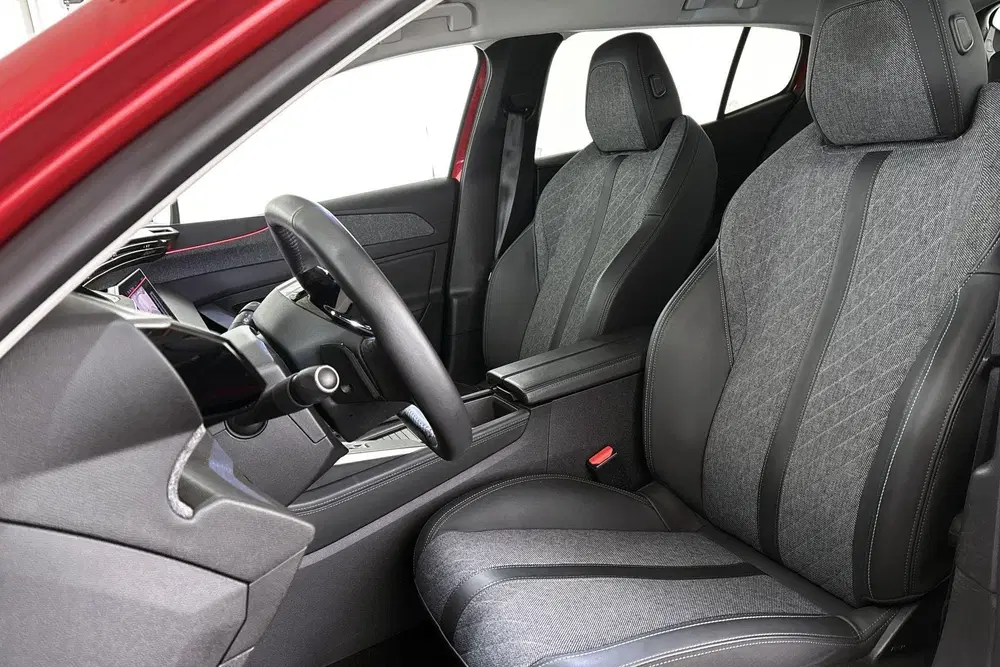 Peugeot 408 1.2 PureTech Allure Pack 130 EAT8 Stoelver uit 2023, foto 6