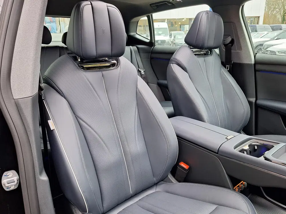 Voyah Courage Business Edition 80 kWh uit 2026, foto 7