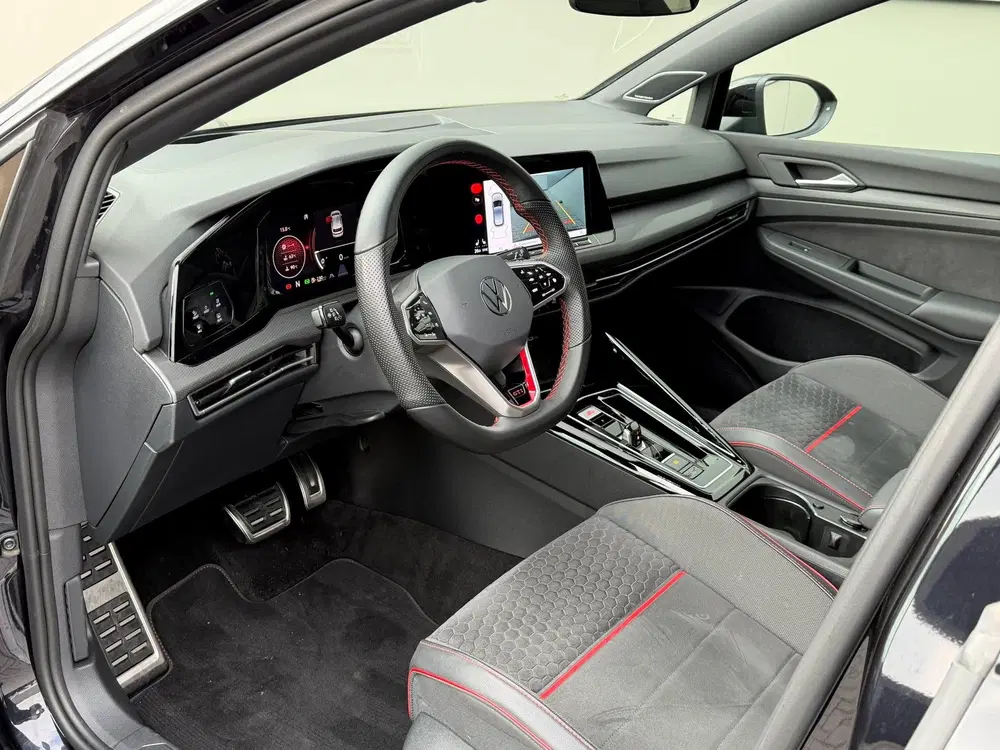 Volkswagen Golf 2.0 TSI GTI Clubsport Akrapovic HuD H&K Pa uit 2023, foto 2
