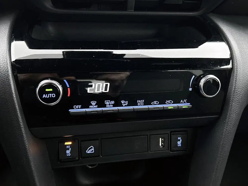 Toyota Yaris Cross 1.5 Hybrid First Edition AWD uit 2023, foto 10