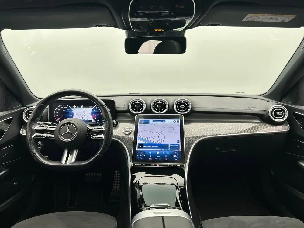 Mercedes-Benz C-Klasse 180 AMG Line uit 2022, foto 2