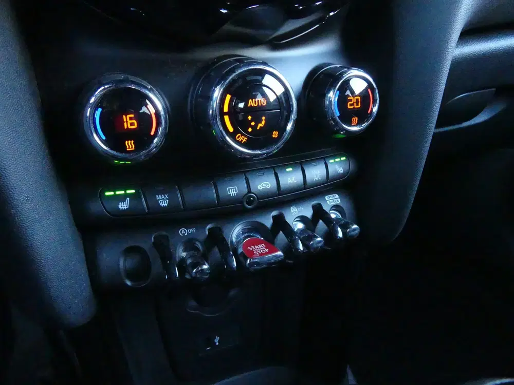 Mini Cooper Automaat Carplay 17" Led Stoelverwarming K uit 2022, foto 14