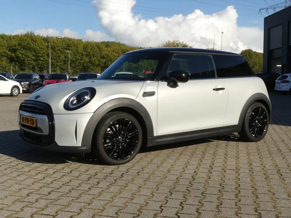 Mini Cooper Automaat Carplay 17" Led Stoelverwarming K uit 2022, foto 2