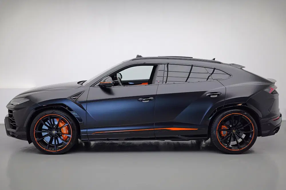 Lamborghini Urus 4.0 V8 Graphite Capsule uit 2022, foto 2