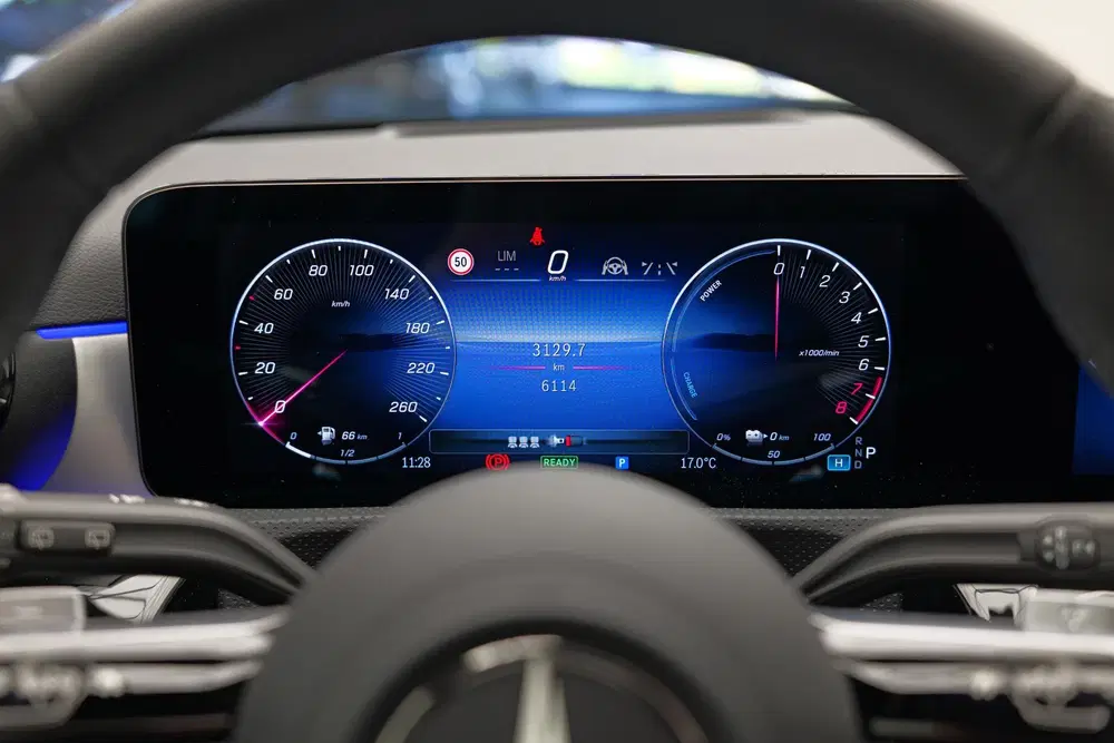 Mercedes-Benz A-Klasse A250e AMG Line uit 2025, foto 15