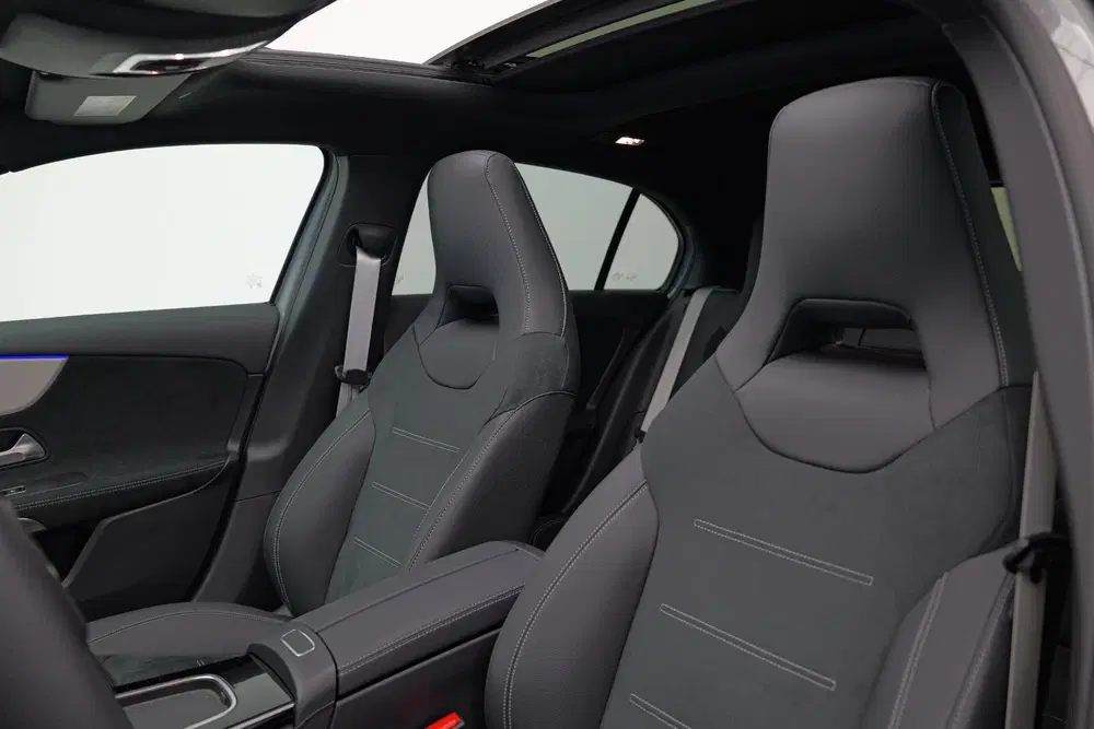 Mercedes-Benz A-Klasse A250e AMG Line uit 2025, foto 7