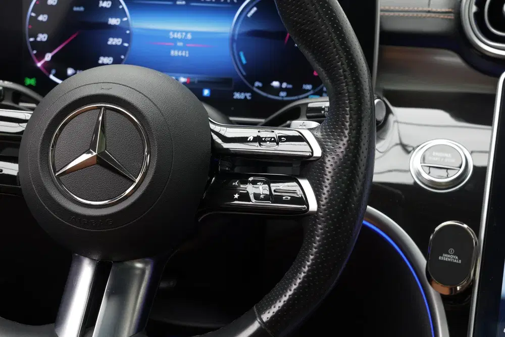Mercedes-Benz C-Klasse C300e AMG Line uit 2023, foto 13