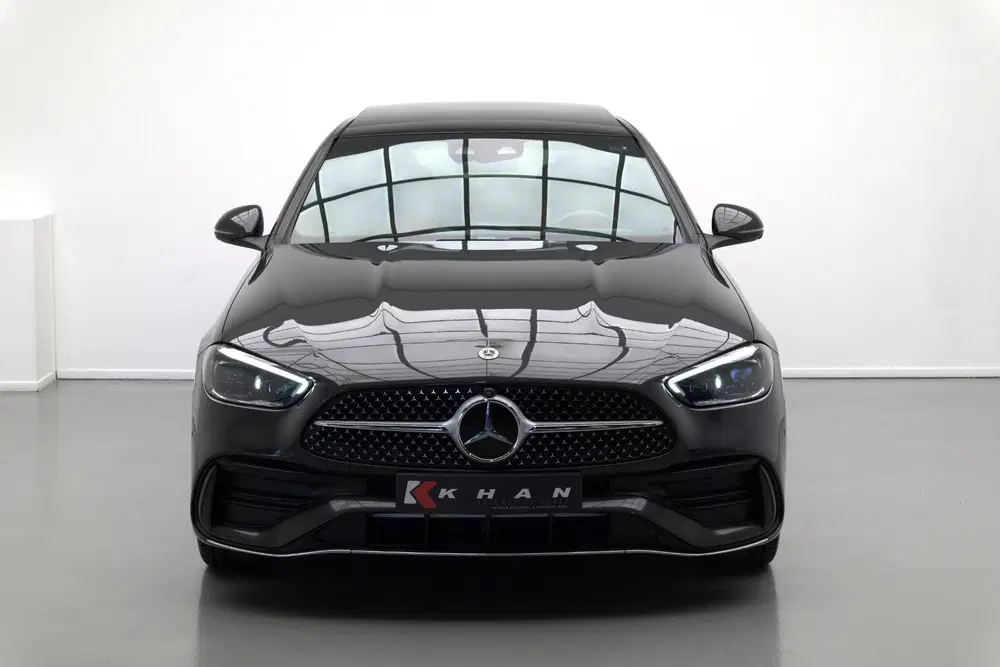 Mercedes-Benz C-Klasse C300e AMG Line uit 2023, foto 3