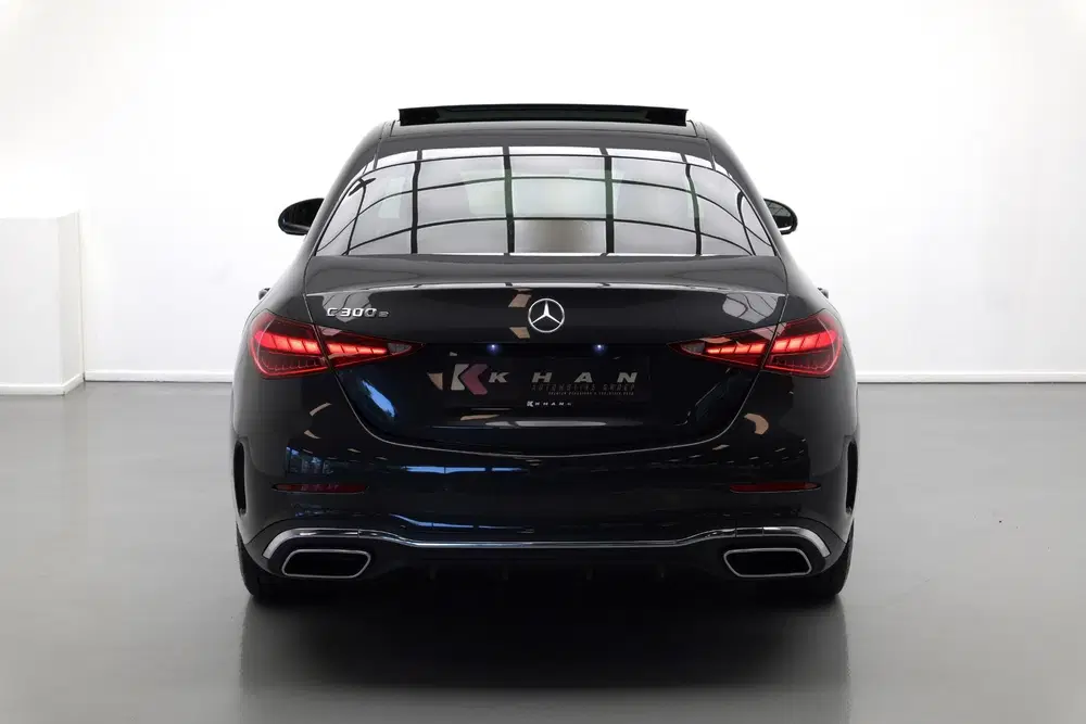 Mercedes-Benz C-Klasse C300e AMG Line uit 2023, foto 4