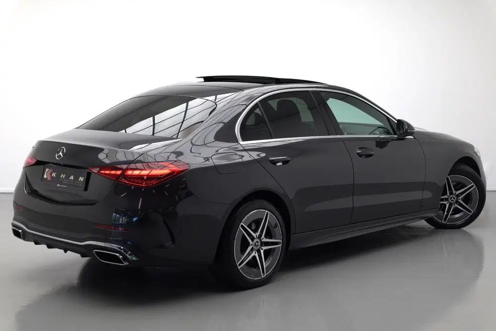Mercedes-Benz C-Klasse C300e AMG Line uit 2023, foto 5