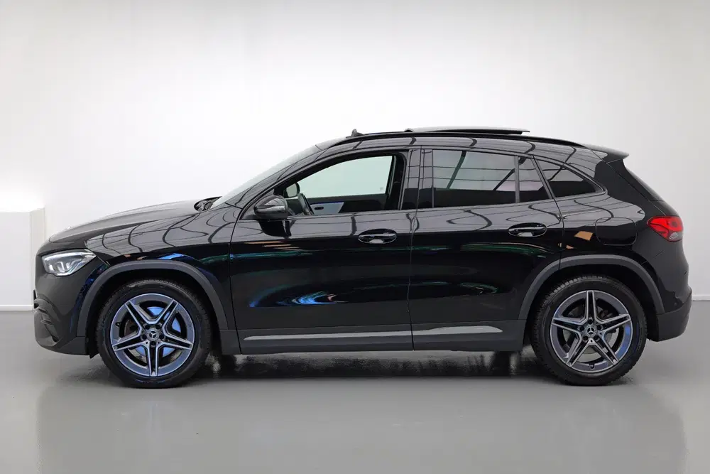 Mercedes-Benz GLA GLA250 4MATIC AMG Line uit 2022, foto 2