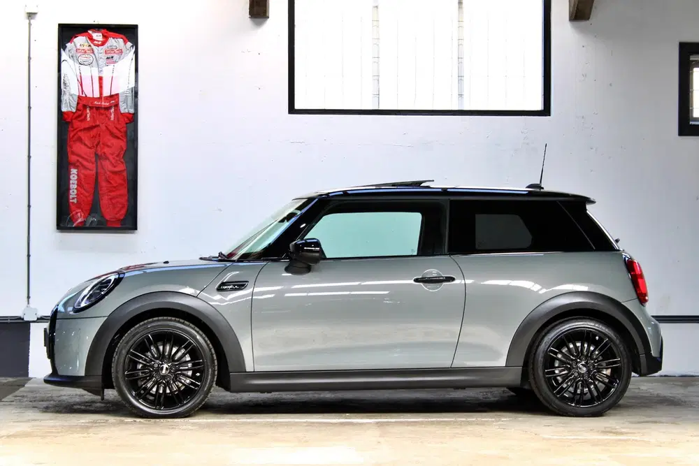 Mini Cooper 1.5 Cooper Camden Edition uit 2021, foto 2
