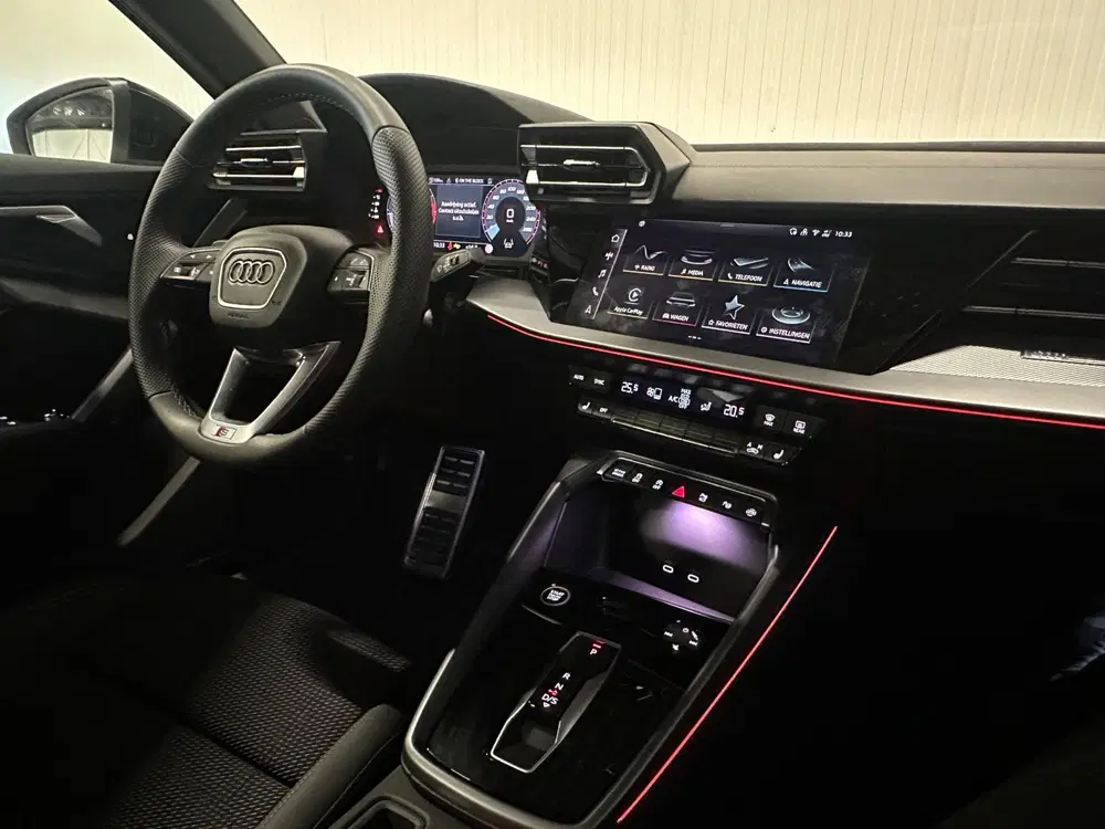 Audi A3 35 TFSI S edition uit 2024, foto 10