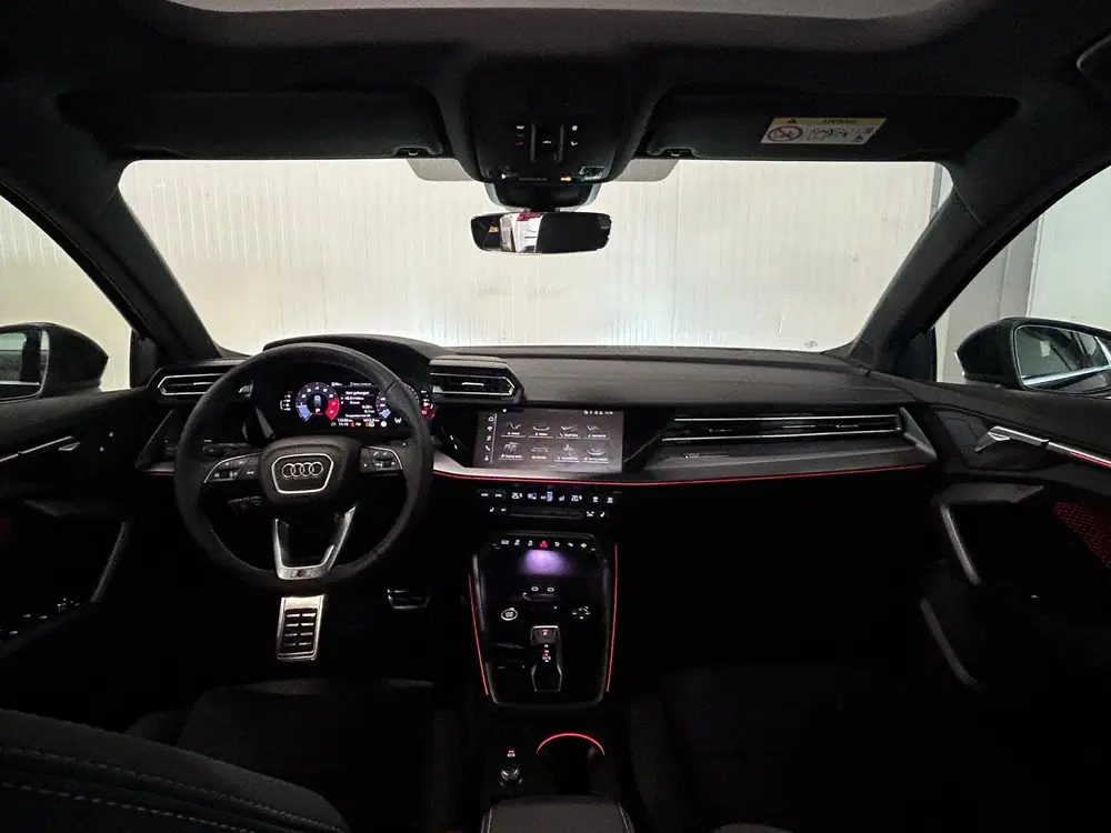 Audi A3 35 TFSI S edition uit 2024, foto 3
