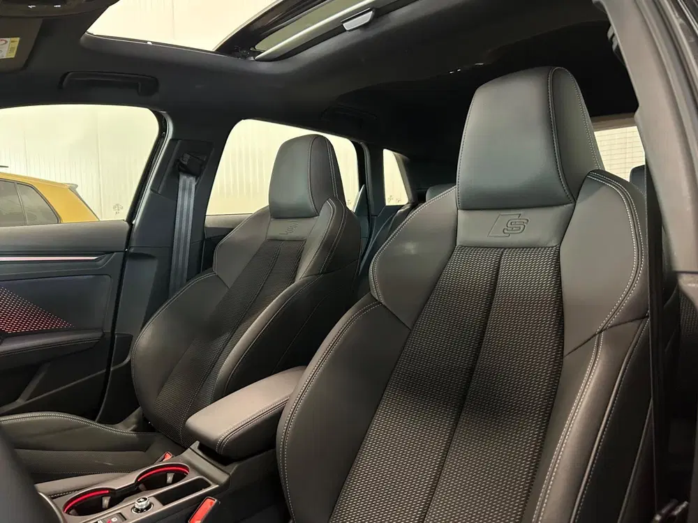 Audi A3 35 TFSI S edition uit 2024, foto 4