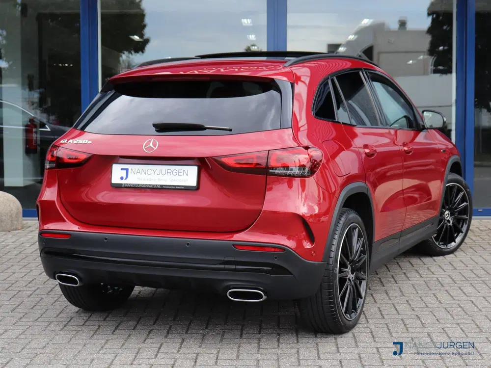 Mercedes-Benz GLA GLA 250 e AMG uit 2021, foto 2