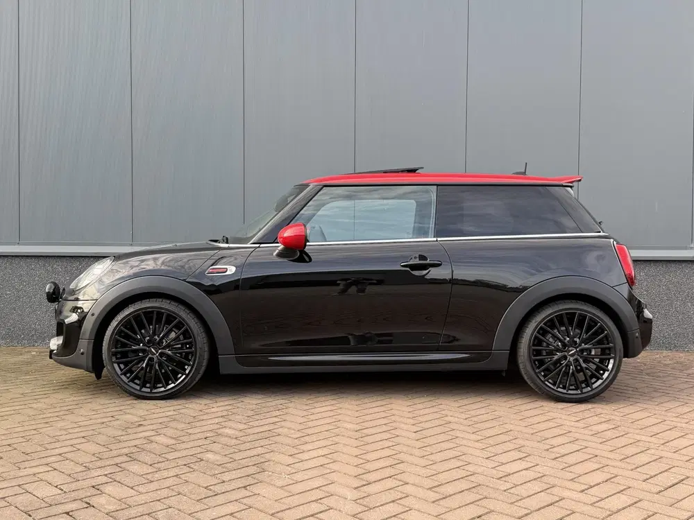 Mini Cooper S Cooper S 2.0 GT Limited JCW PANO uit 2019, foto 7