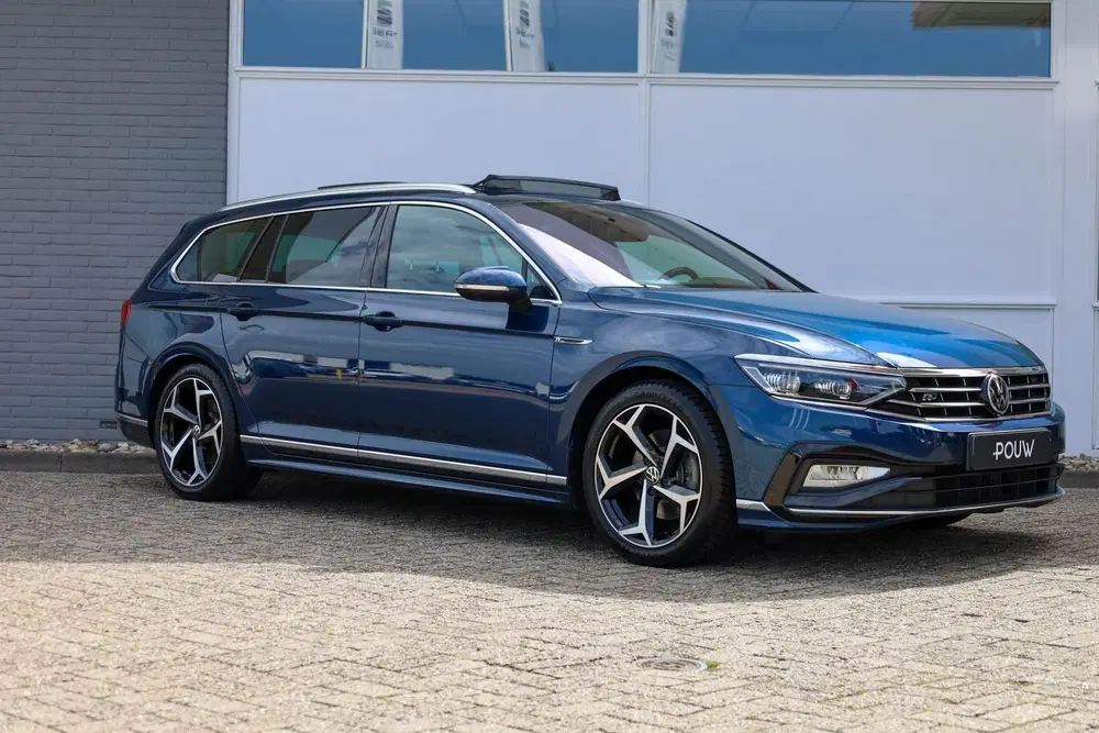 Volkswagen Passat 1.5 TSI 150pk DSG R-Line Business uit 2021, foto 9