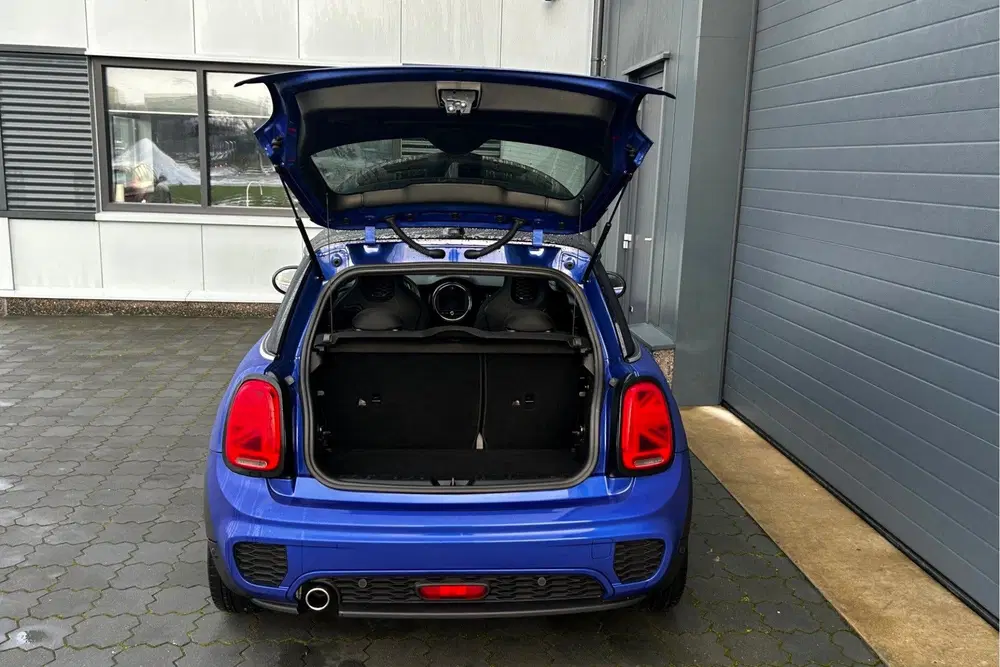 Mini Cooper 1.5 Cooper Classic JCW Pakket PANO LED 17" uit 2021, foto 14