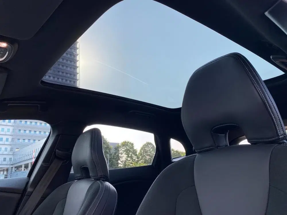 Volvo V40 1.5 T3 Polar+ Sport R Design I AUTOMAAT I uit 2019, foto 12