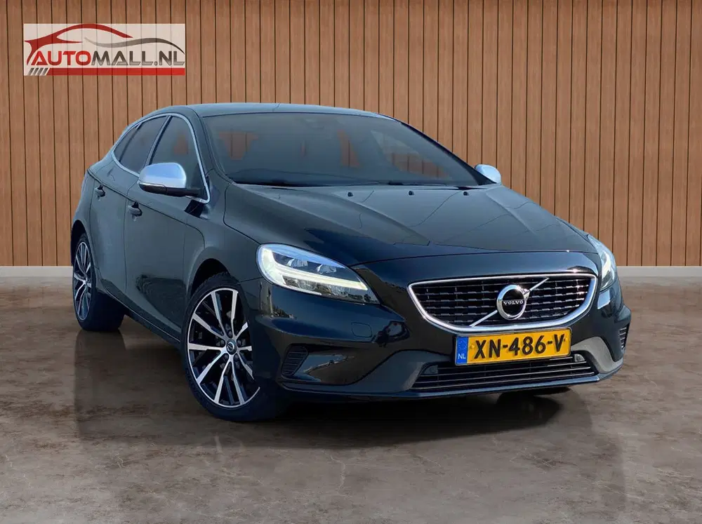 Volvo V40 1.5 T3 Polar+ Sport R Design I AUTOMAAT I uit 2019, foto 2