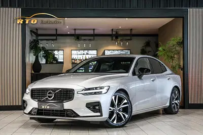 Volvo S60 2.0 B4 R-Design uit 2021
