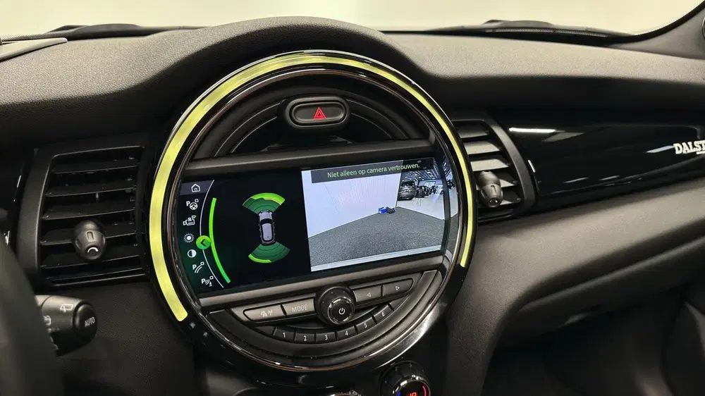 Mini Cooper 1.5 Cooper Dalston Edition JCW H&K PANO LE uit 2021, foto 7