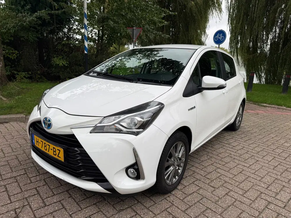 Toyota Yaris 1.5 Hybrid Active uit 2019, foto 2
