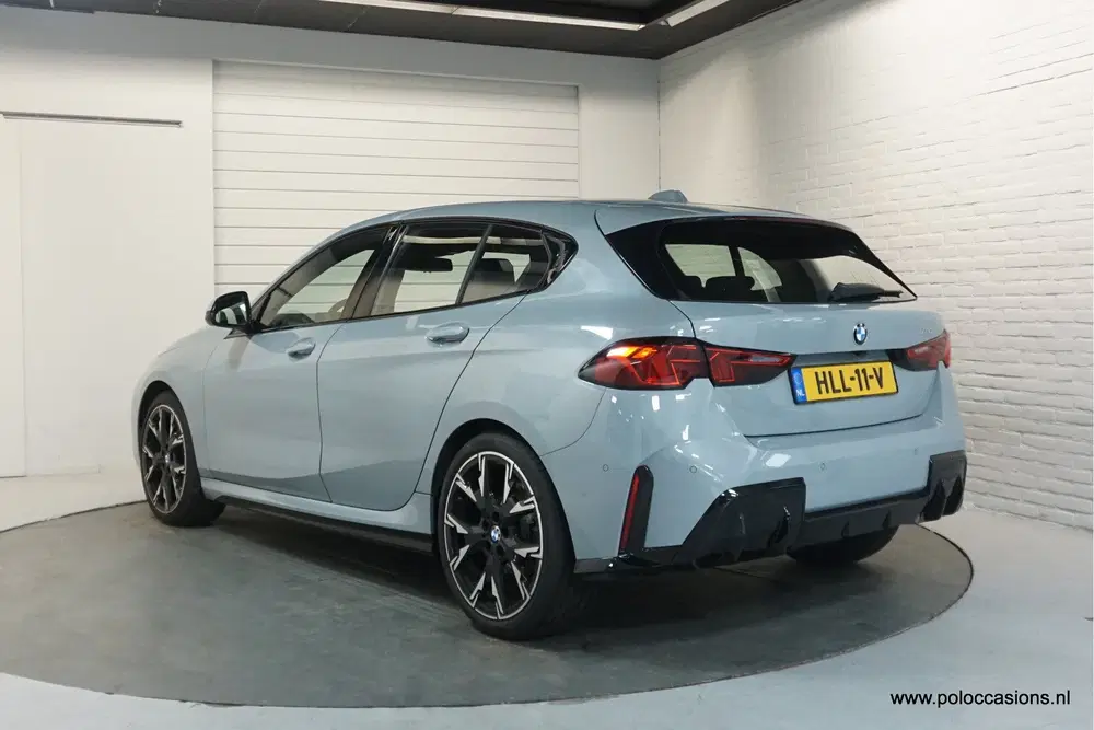 BMW 1-serie 120 M-Sport uit 2025, foto 3
