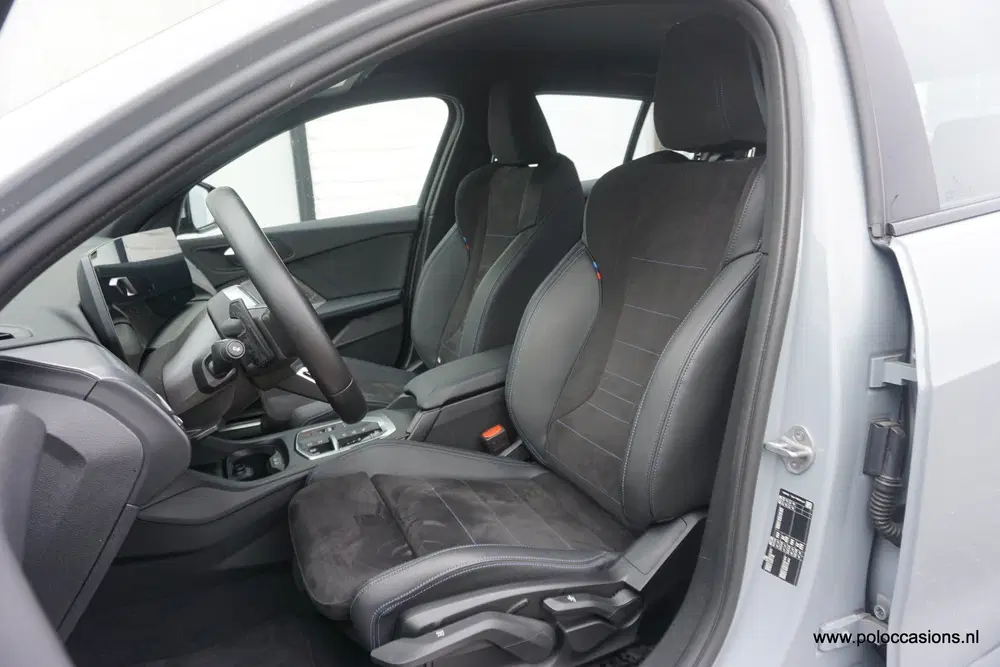 BMW 1-serie 120 M-Sport uit 2025, foto 4