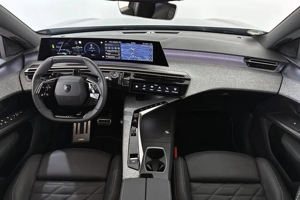 Peugeot 5008 GT Exclusive 73 kWh 7p Panoramadak Nappa L uit 2026, foto 7