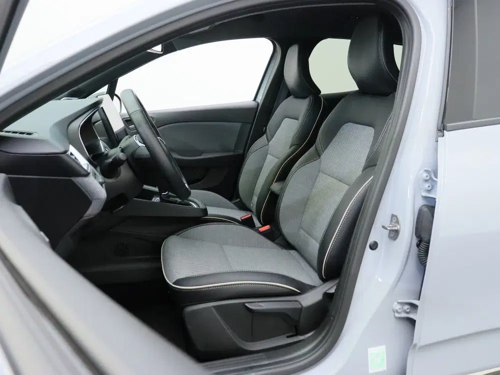 Renault Clio 1.6 ETFH 145 techno uit 2023, foto 14