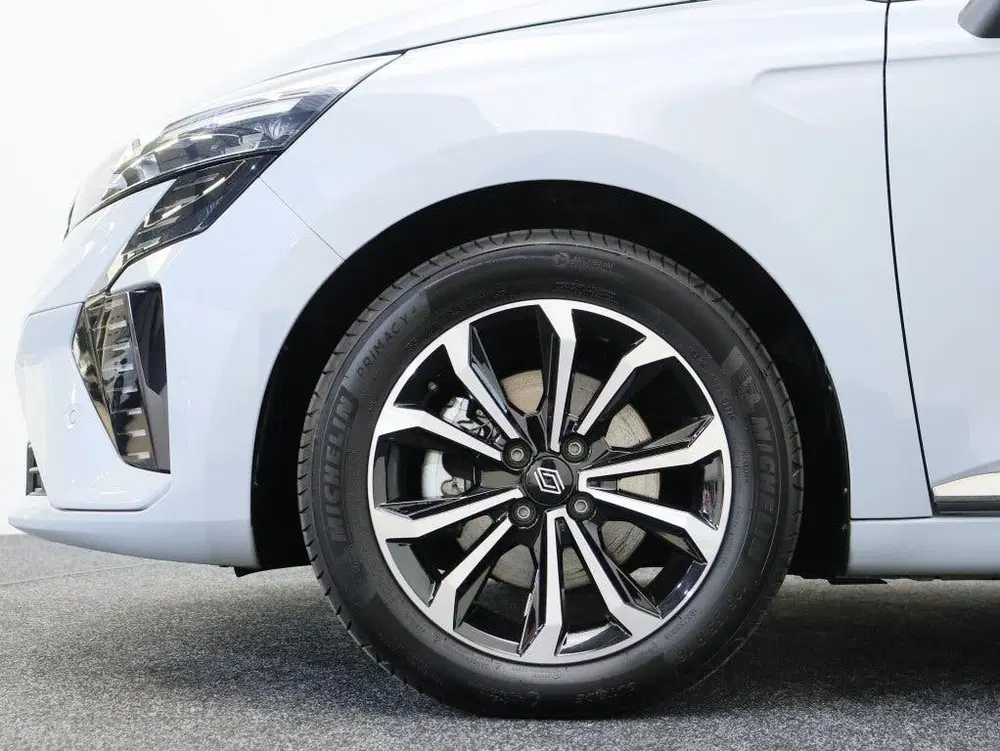 Renault Clio 1.6 ETFH 145 techno uit 2023, foto 7