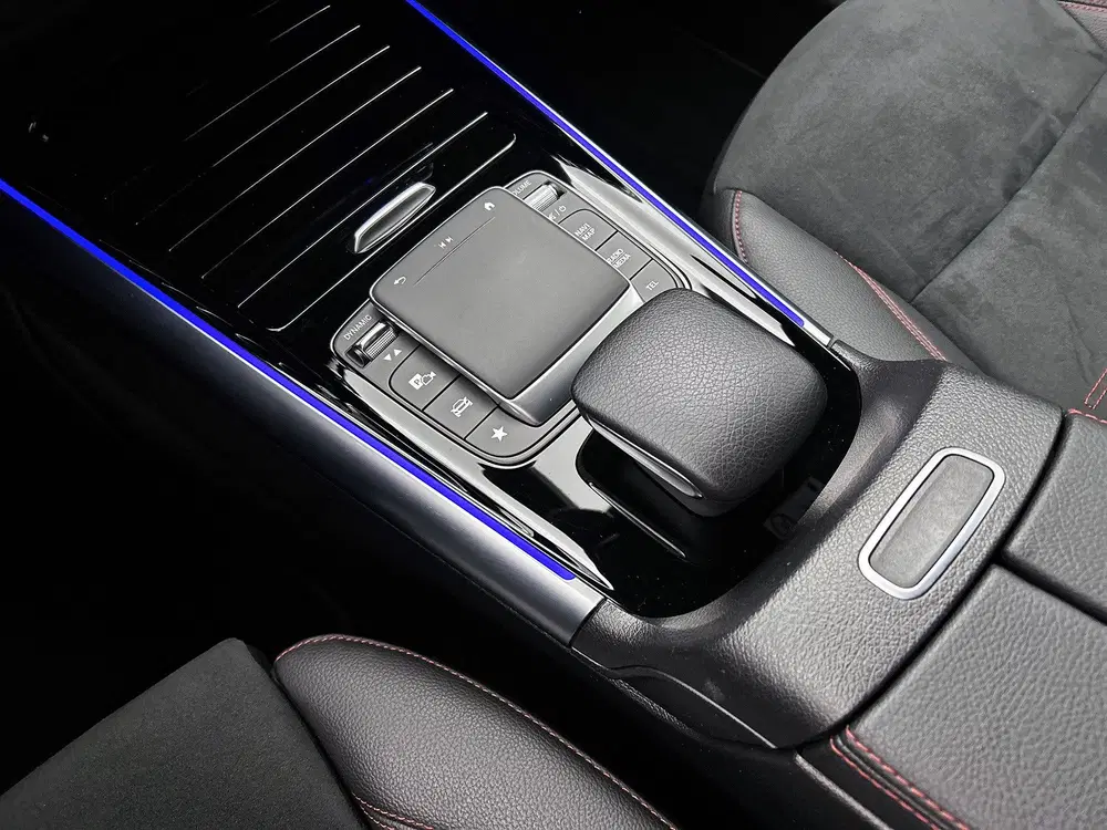 Mercedes-Benz B-Klasse 250 e AMG Line uit 2023, foto 10